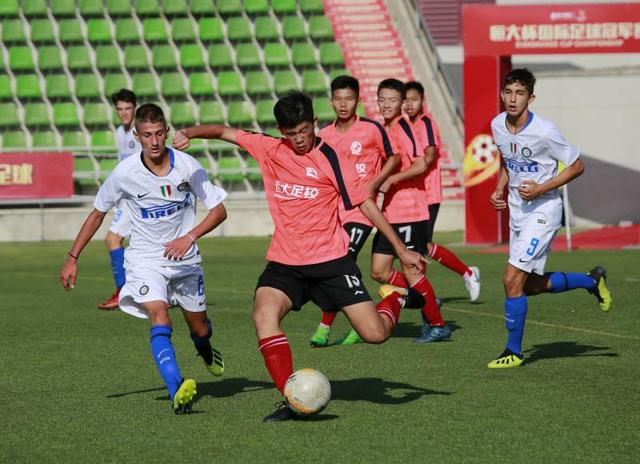  RB莱比锡青训小将首秀惊艳全场  